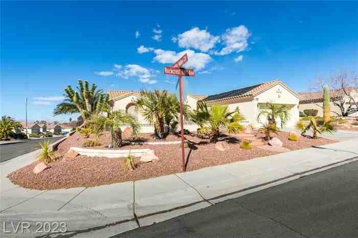 1699 Rockcrest Hills Ave - Photo 2 of 42