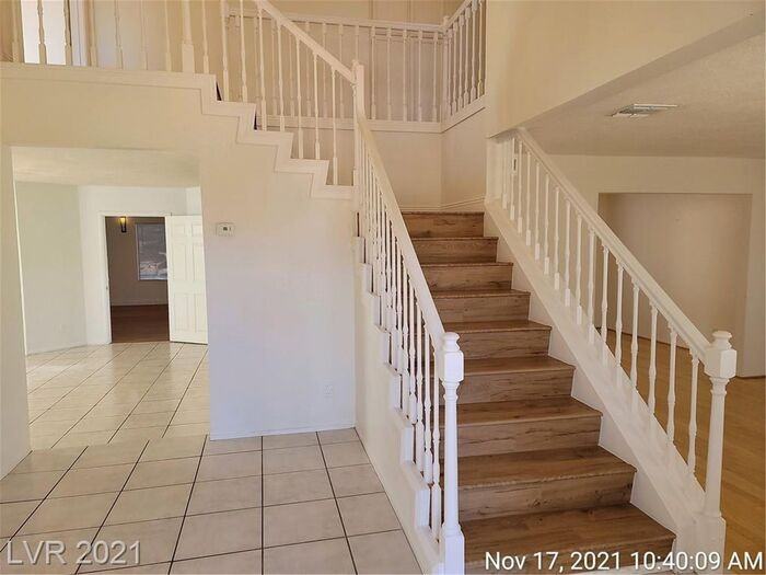 2817 Crystal Cove Dr - Photo 2 of 49