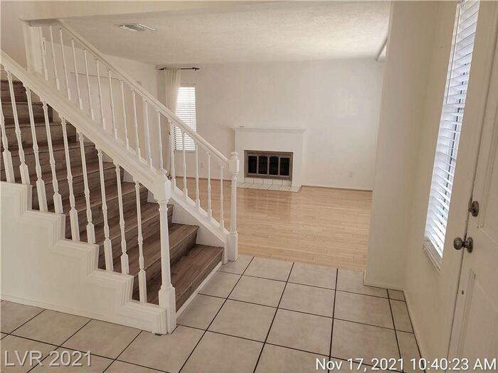 2817 Crystal Cove Dr - Photo 3 of 49