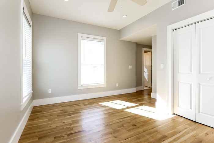 96 Nassau St #B - Photo 6 of 12