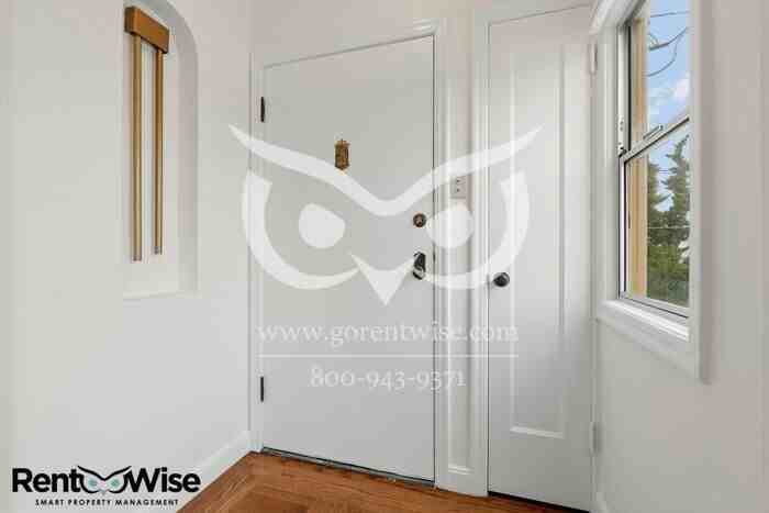 2174 32nd Ave - Photo 4 of 44