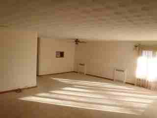 119 S Marietta St - Photo 3 of 13