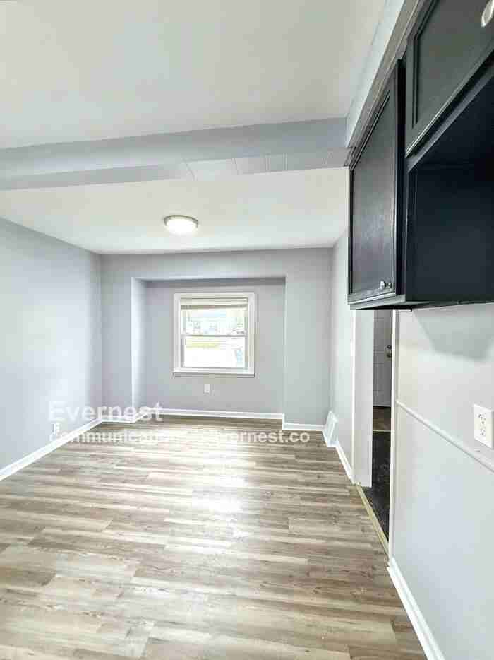 18775 Mccormick St - Photo 4 of 17