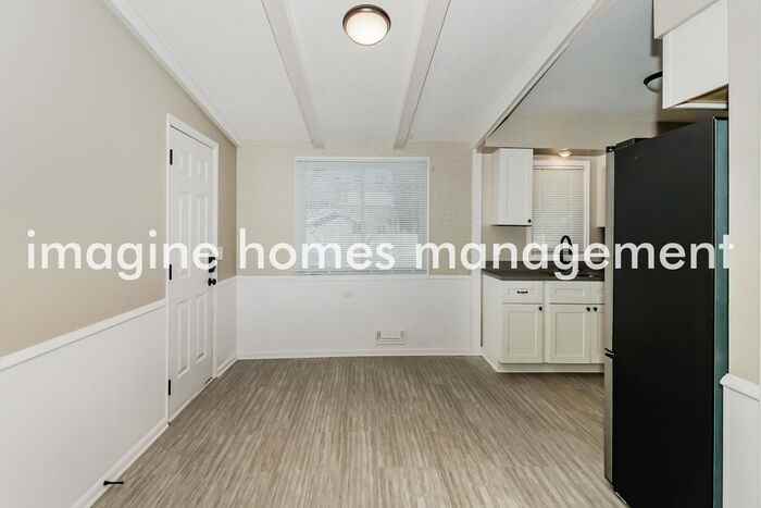 10340 Xavis St Nw - Photo 5 of 15