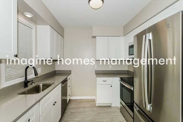10340 Xavis St Nw - Photo 6 of 15