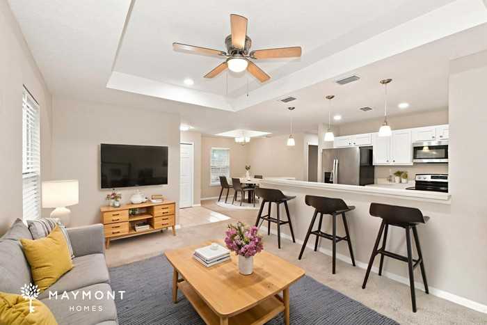 1747 W 44th St - Photo 7 of 15