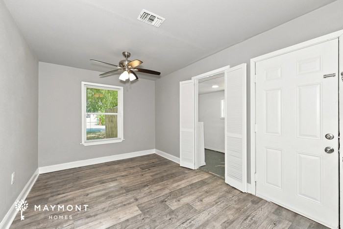 610 Erie St - Photo 6 of 15