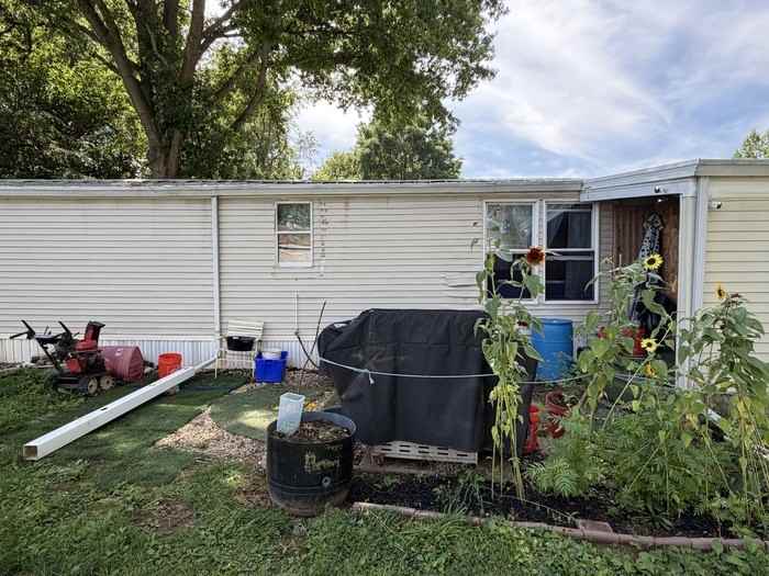 329 Bahama Cir - Photo 3 of 20