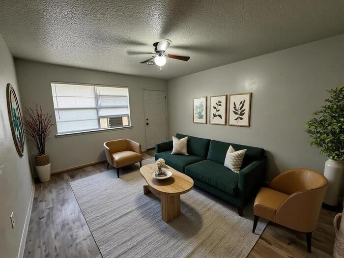 603 S Mekusukey Ave #611 - Photo 2 of 6