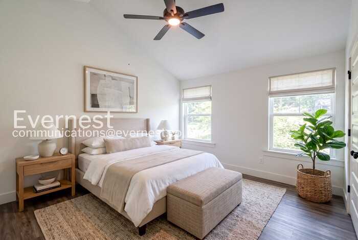 1907 Taylor St - Photo 5 of 23