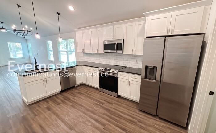 1907 Taylor St - Photo 6 of 23