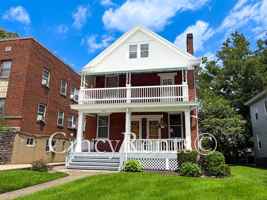 featured image of 2800 Observatory Ave #1
