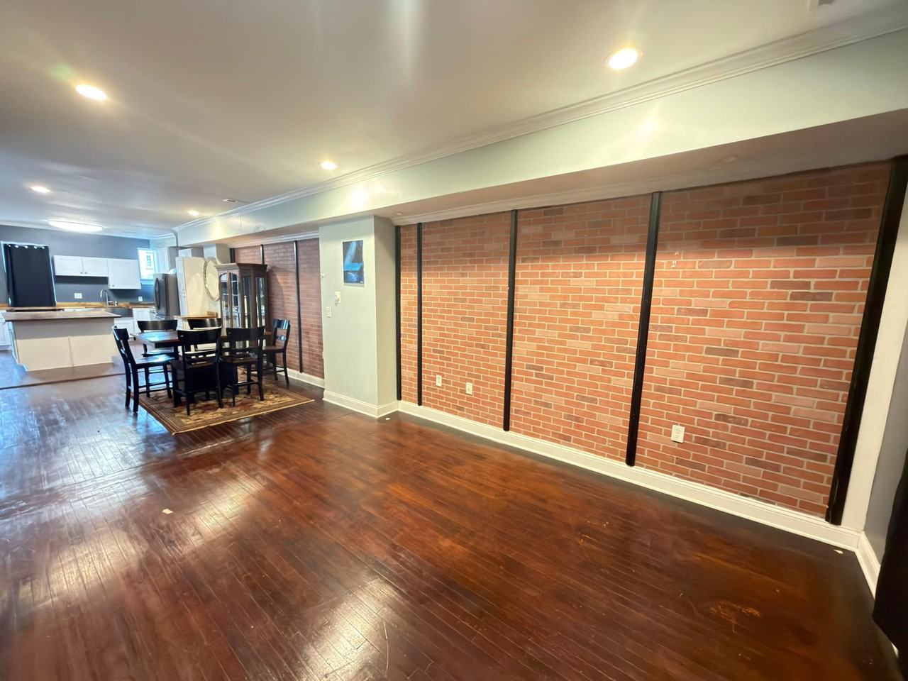 533 Leon St #1 - Photo 5 of 11
