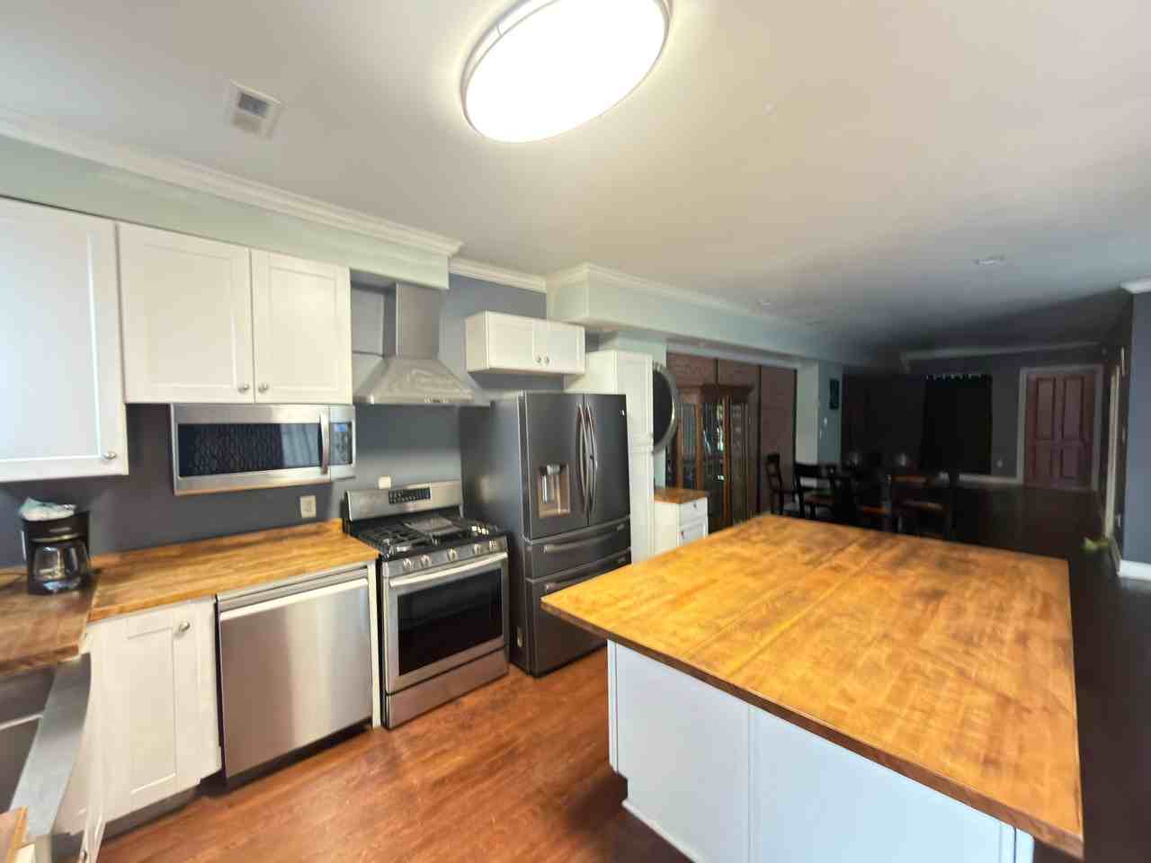 533 Leon St #1 - Photo 7 of 11