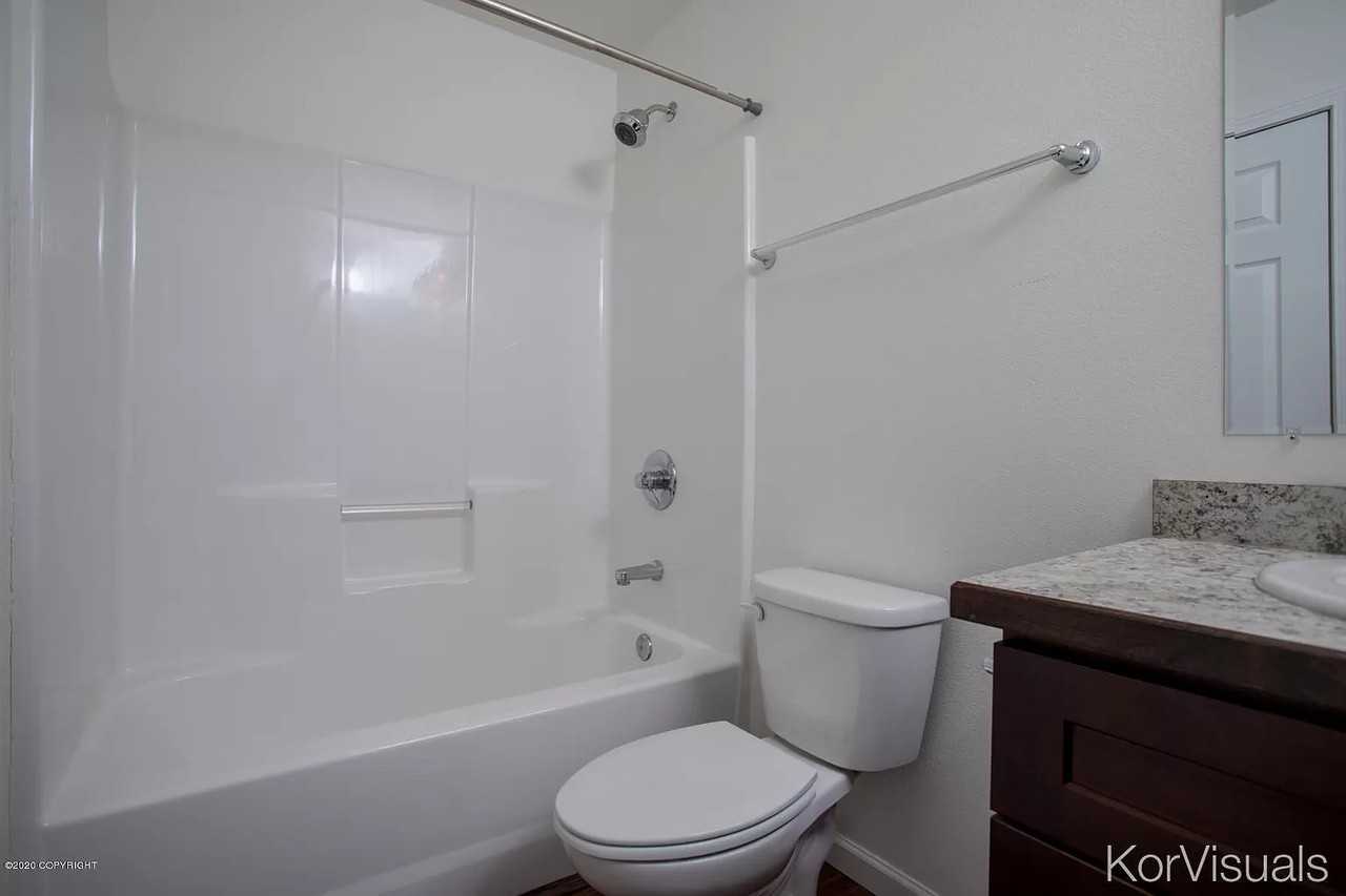 4724 W Amanda Dr - Photo 3 of 12