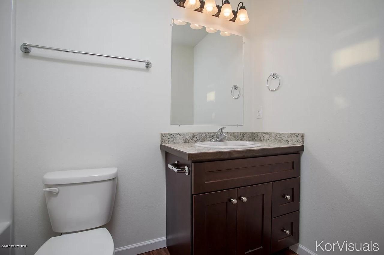 4724 W Amanda Dr - Photo 4 of 12