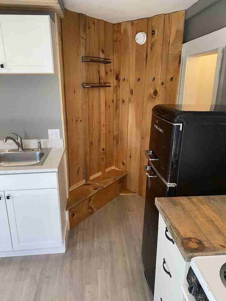 12 Railroad St #4 - Photo 3 of 9