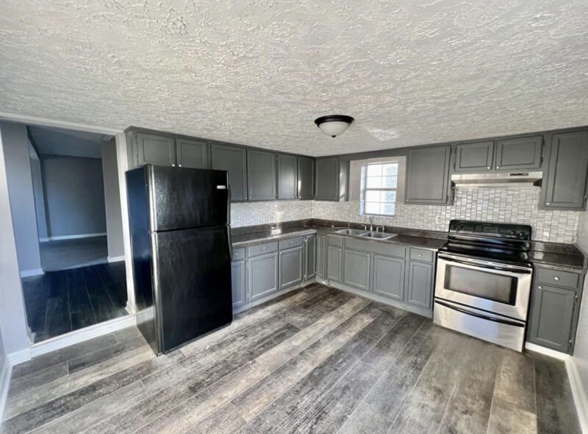 326 Inman St #NA - Photo 7 of 24