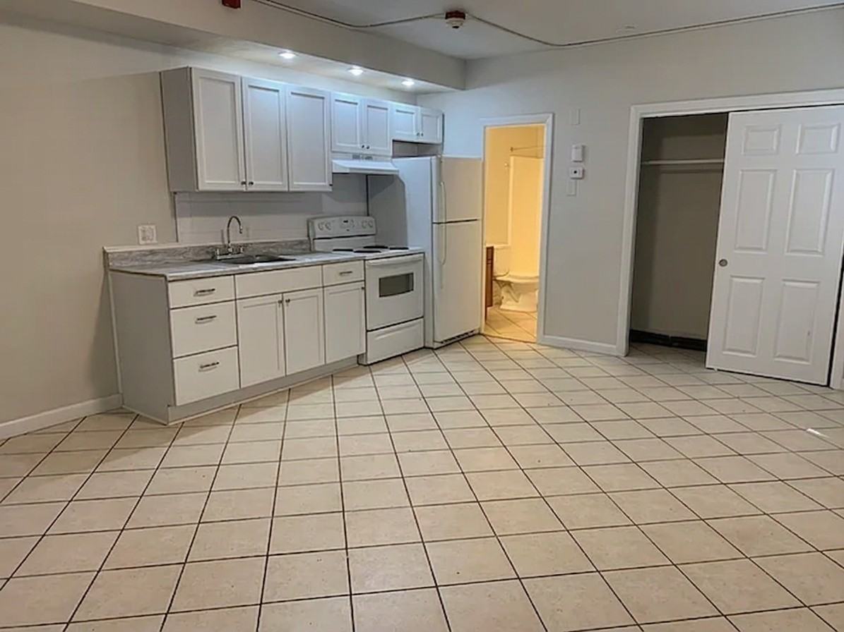 145 Archambault Ave #4 - Photo 2 of 6