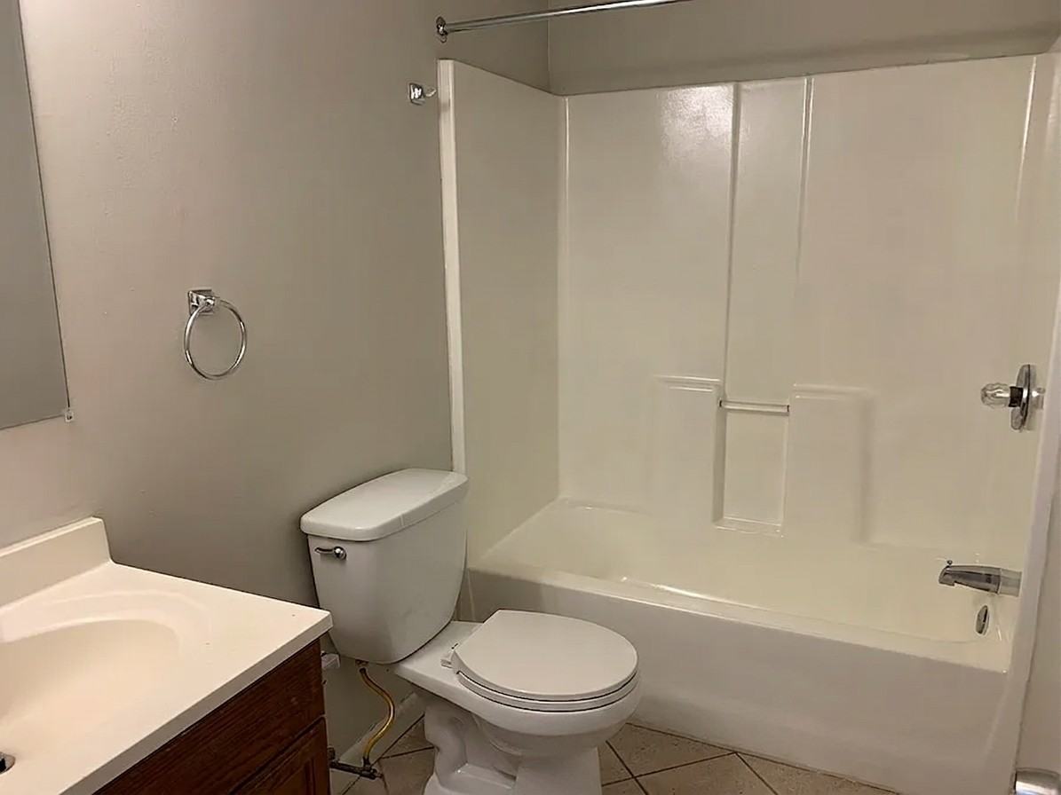 145 Archambault Ave #4 - Photo 6 of 6