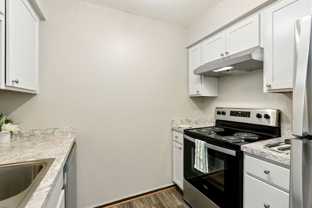 Charming Cottage Feel 1 & 2 Bedrooms! - Photo 1 of 1