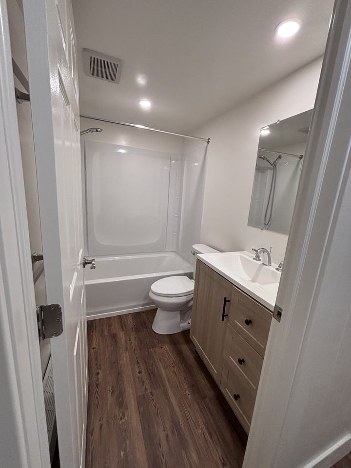 454 W Philadelphia St #2 - Photo 3 of 10