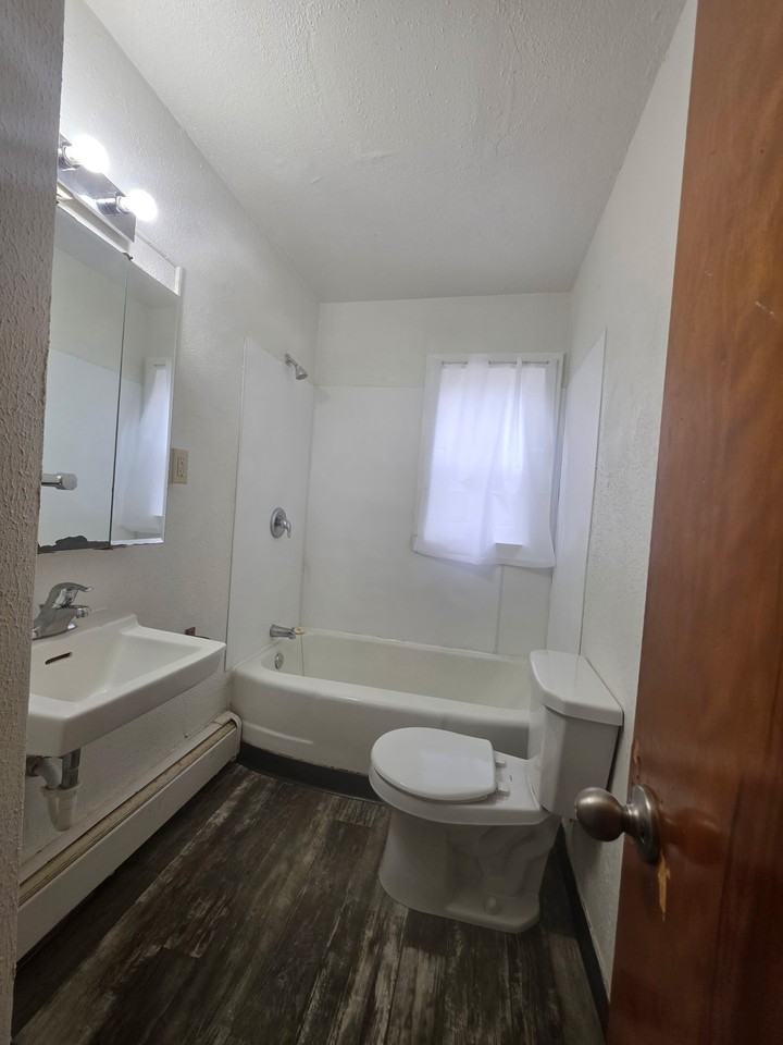 802 8th St N #804 - Photo 6 of 15