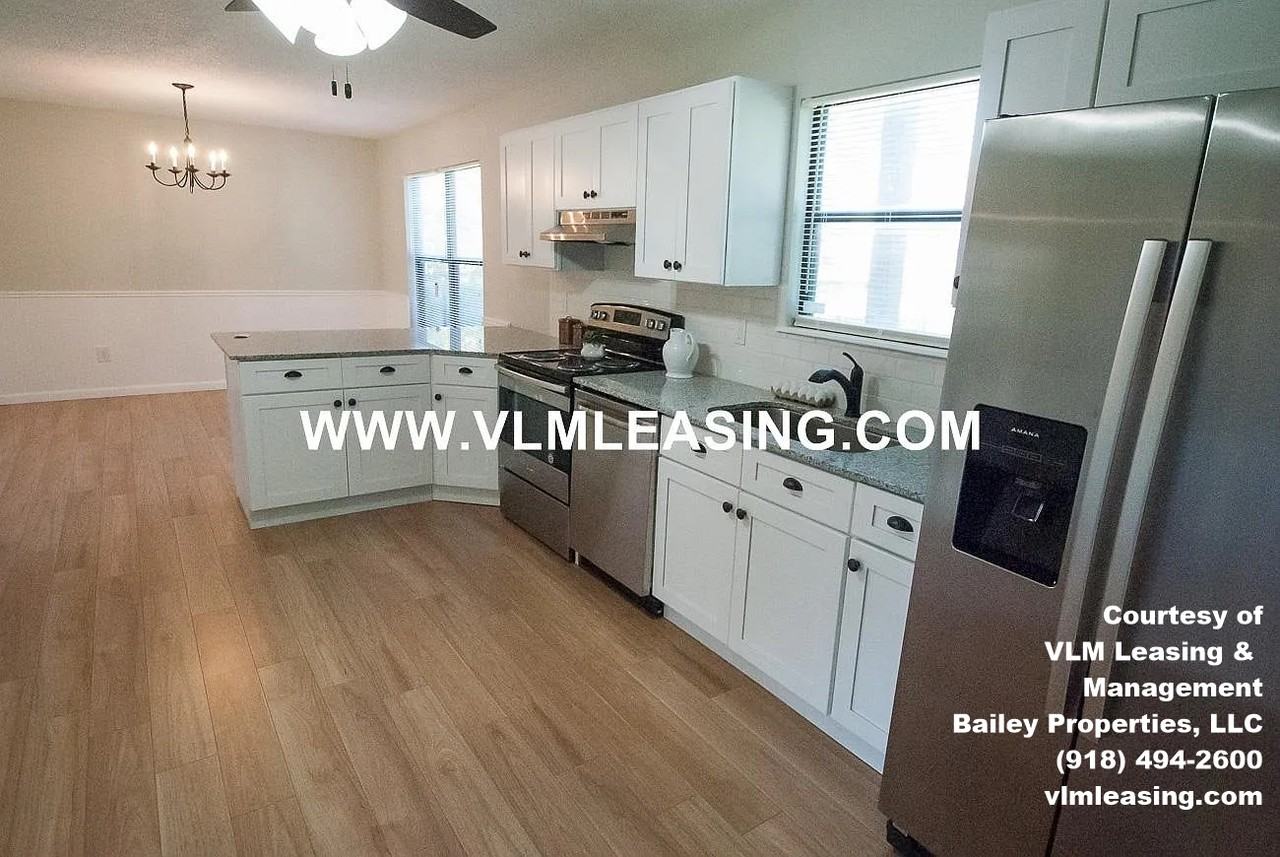 3317 S 143rd East Ave - Photo 5 of 26