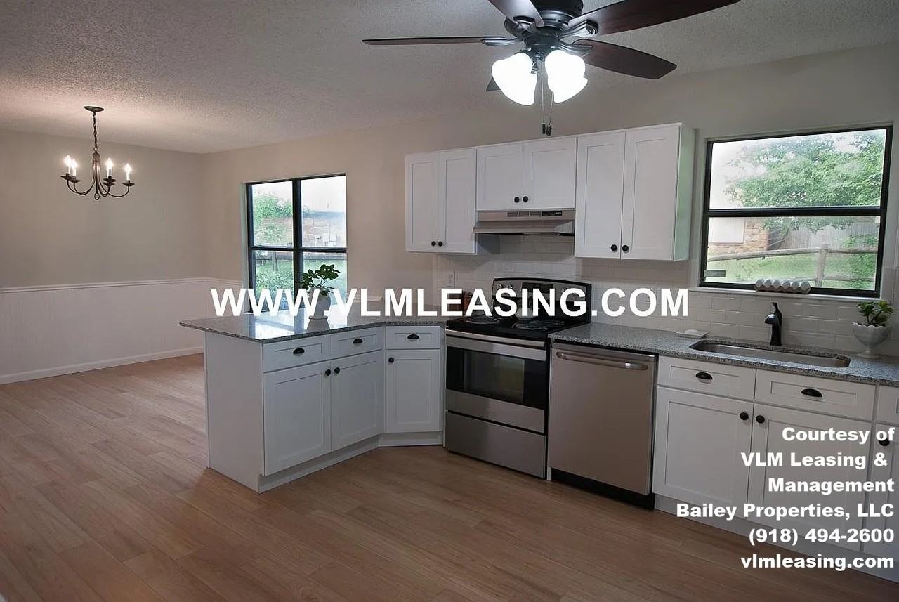 3317 S 143rd East Ave - Photo 6 of 26
