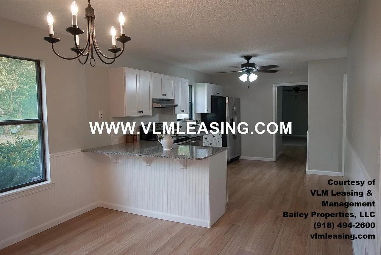 3317 S 143rd East Ave - Photo 7 of 26