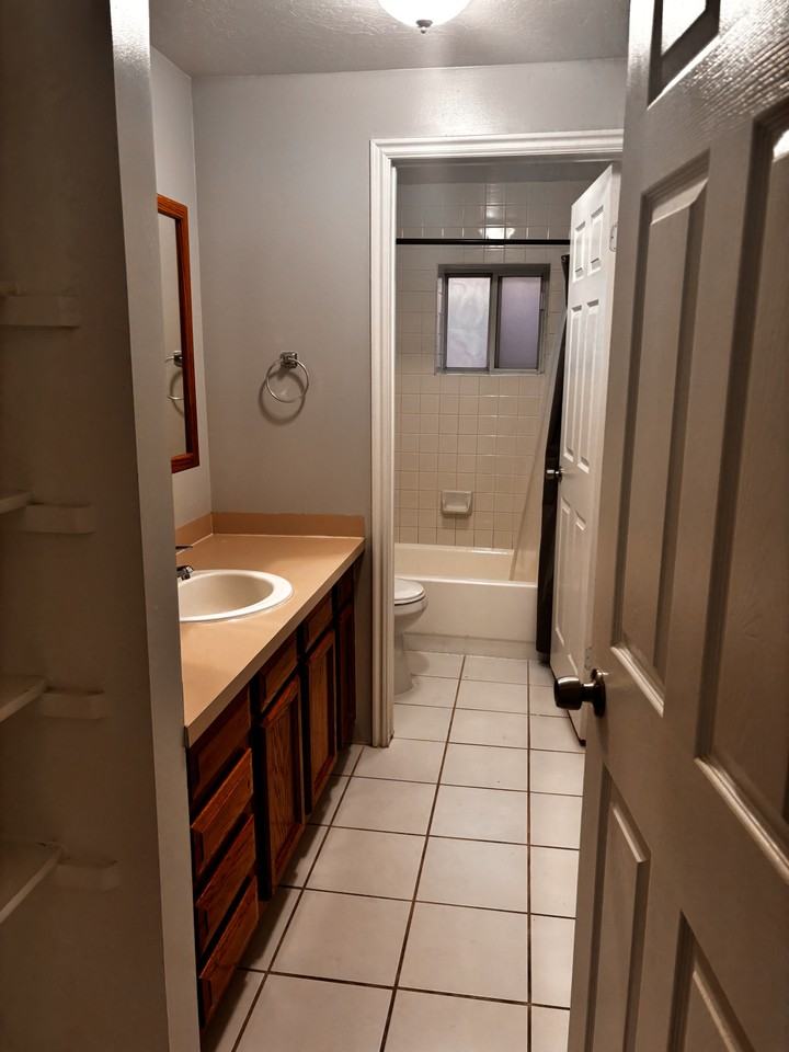 338 S St #3 - Photo 5 of 10