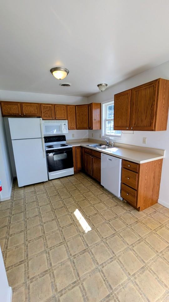 8067 White Church Rd #C - Photo 5 of 11