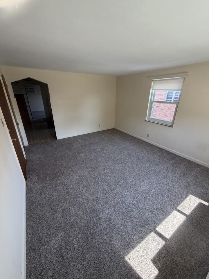4412 Duneden Ave #5 - Photo 6 of 9