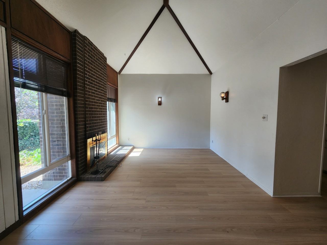 3547 E Bengal Blvd #3547 - Photo 4 of 35