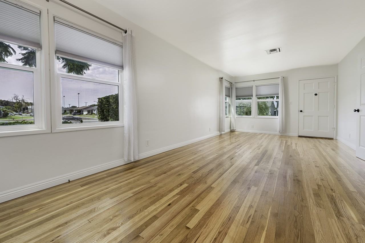 4906 Fidler Ave #1 - Photo 4 of 22