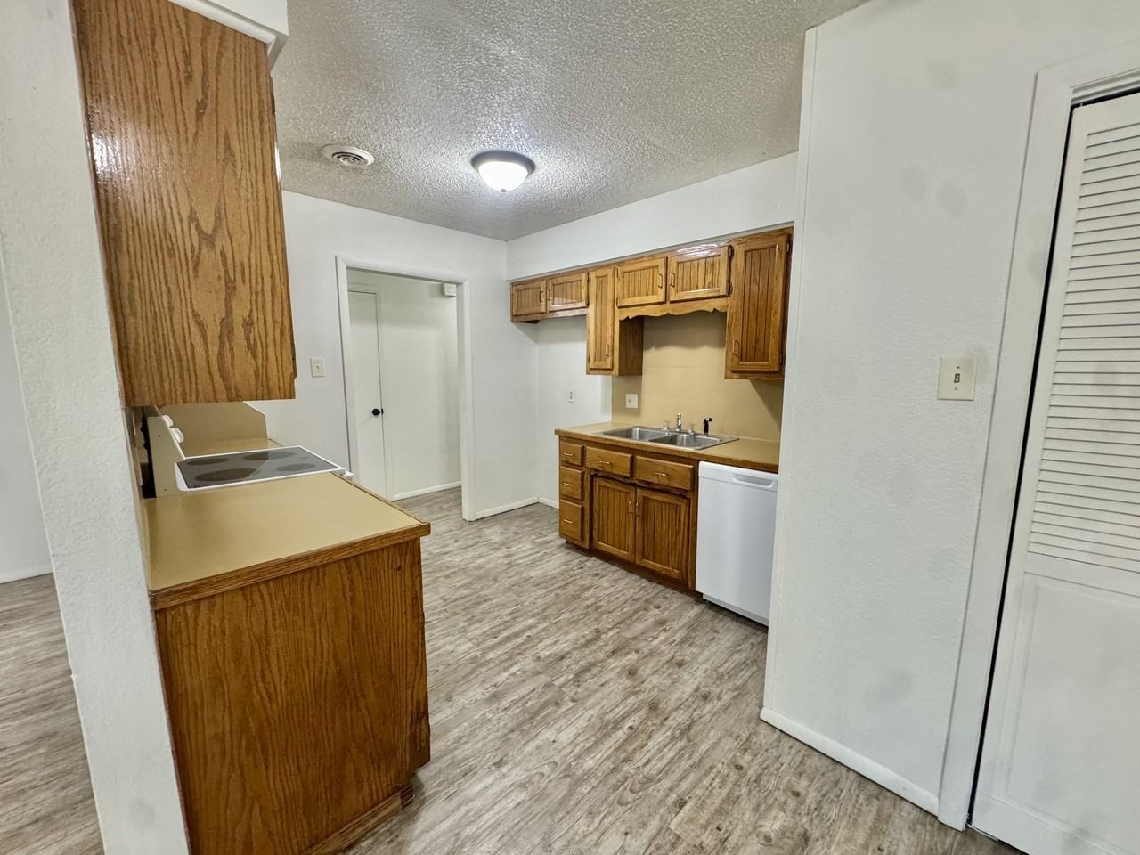 108 S Circle A #1 - Photo 4 of 20
