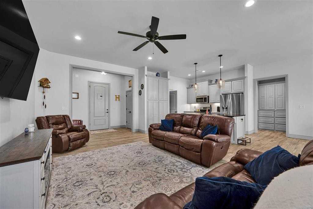 12422 Ne Stone Ridge Ln #1 - Photo 4 of 24