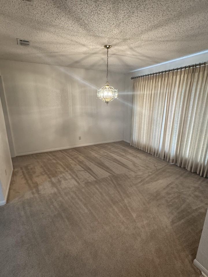 206 Redwood Cir #1 - Photo 4 of 24