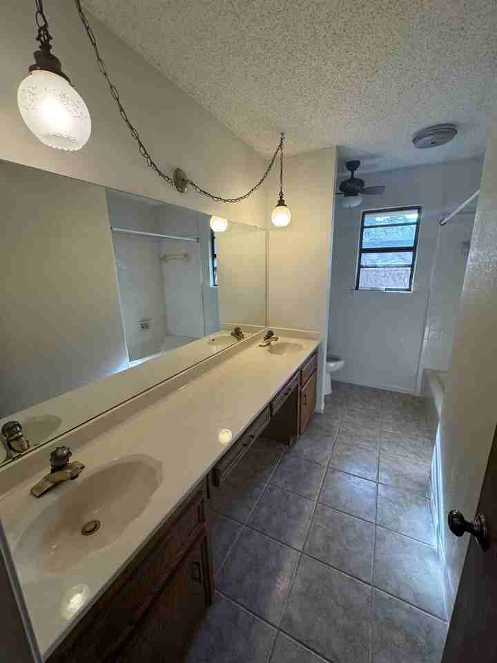 206 Redwood Cir #1 - Photo 7 of 24