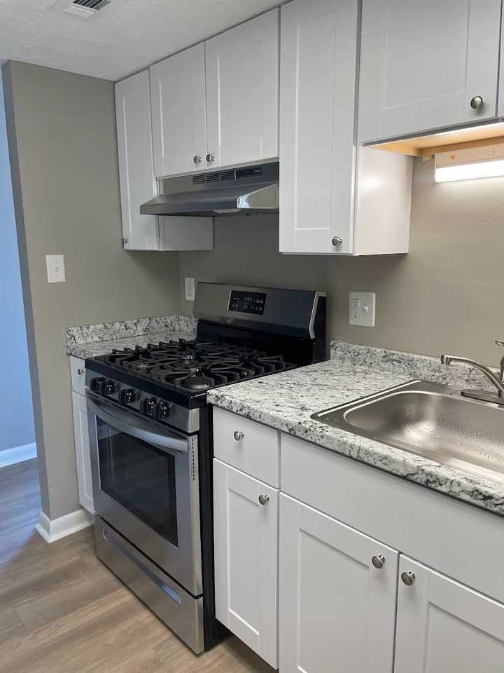 Lexington Villas - Photo 4 of 5