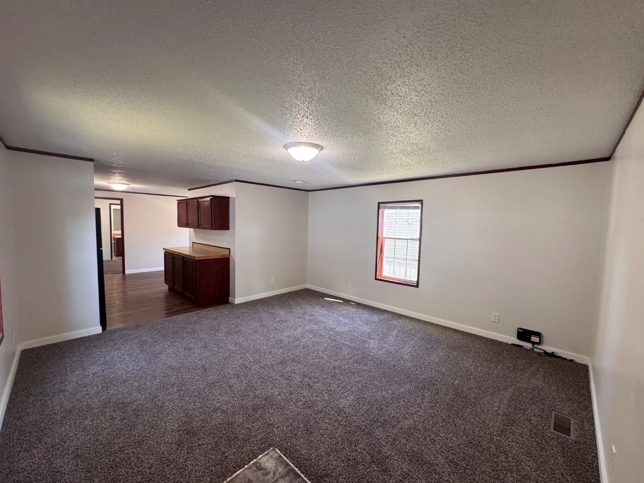 1015 27th St Se - Photo 4 of 11