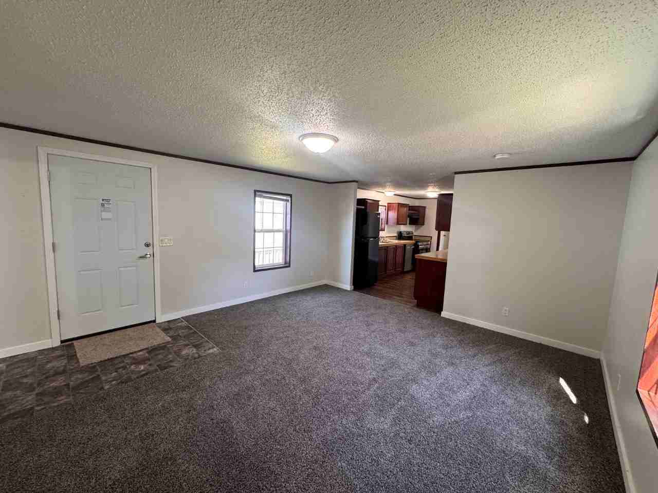 1015 27th St Se - Photo 5 of 11