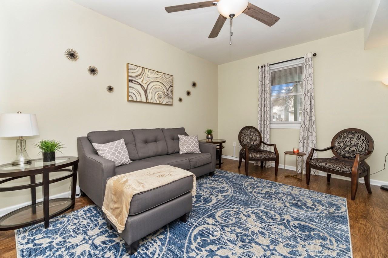 1912 Bainbridge St - Photo 6 of 20