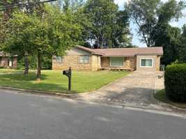 featured image of 307 Curtis Dr Se #1