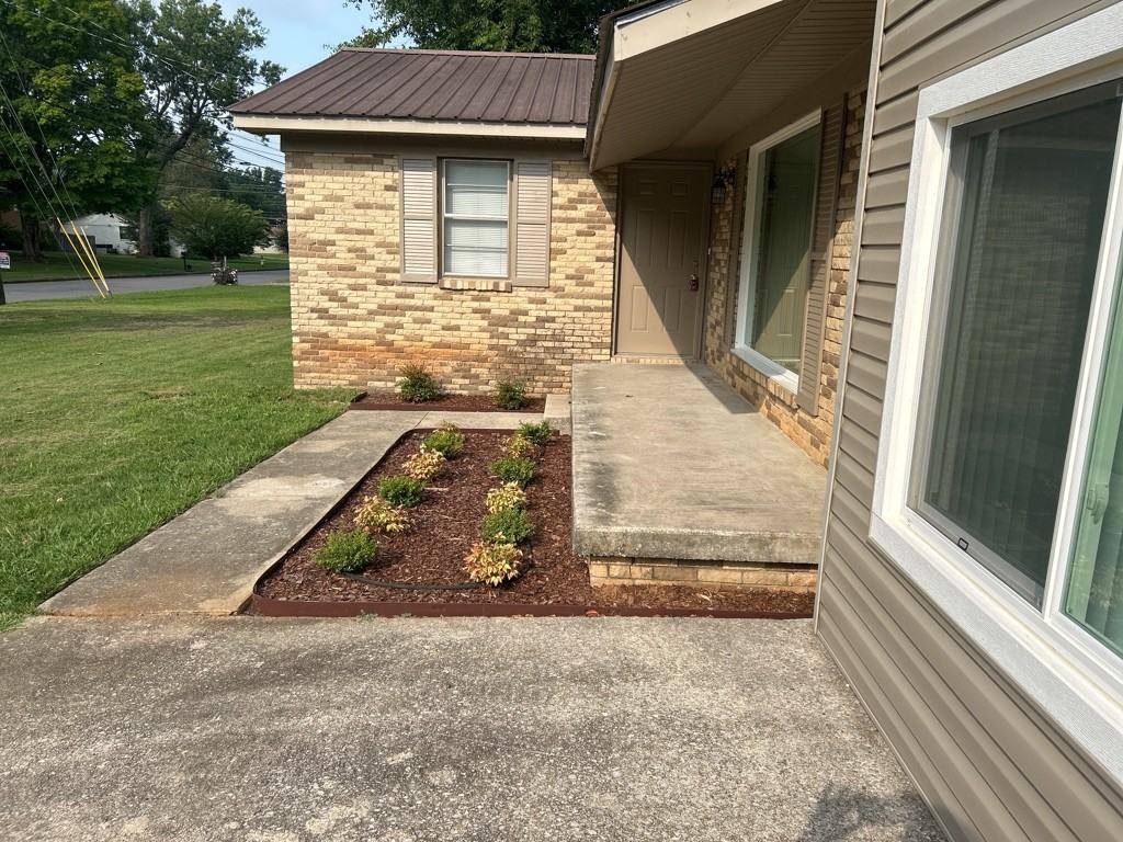 307 Curtis Dr Se #1 - Photo 2 of 37