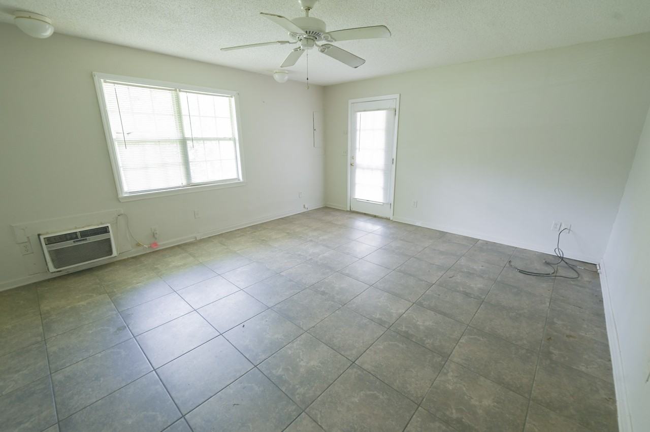 George 928 B Street #1 - Photo 3 of 7