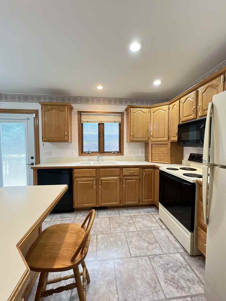 2742 Pleasant View Dr #8 - Photo 5 of 18