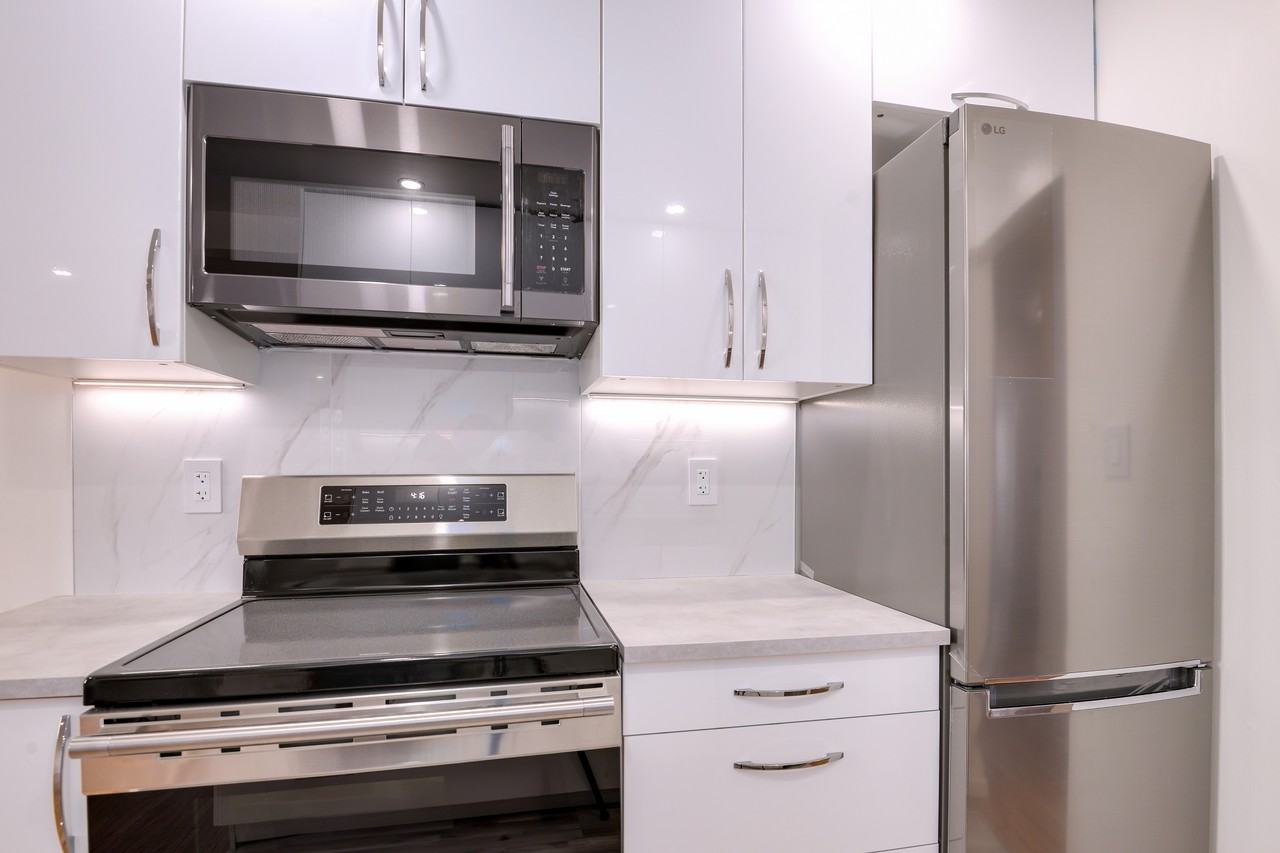 4326 West 10th Ave - Photo 6 of 30
