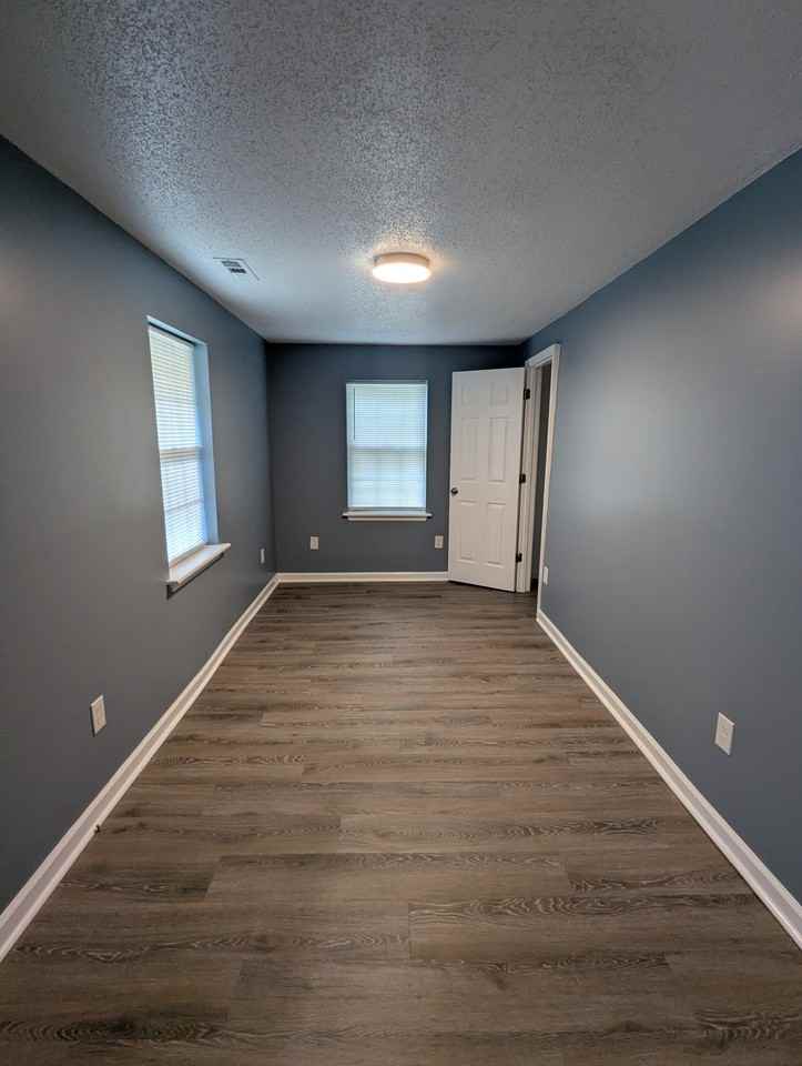 1012 Oak St #1 - Photo 3 of 13