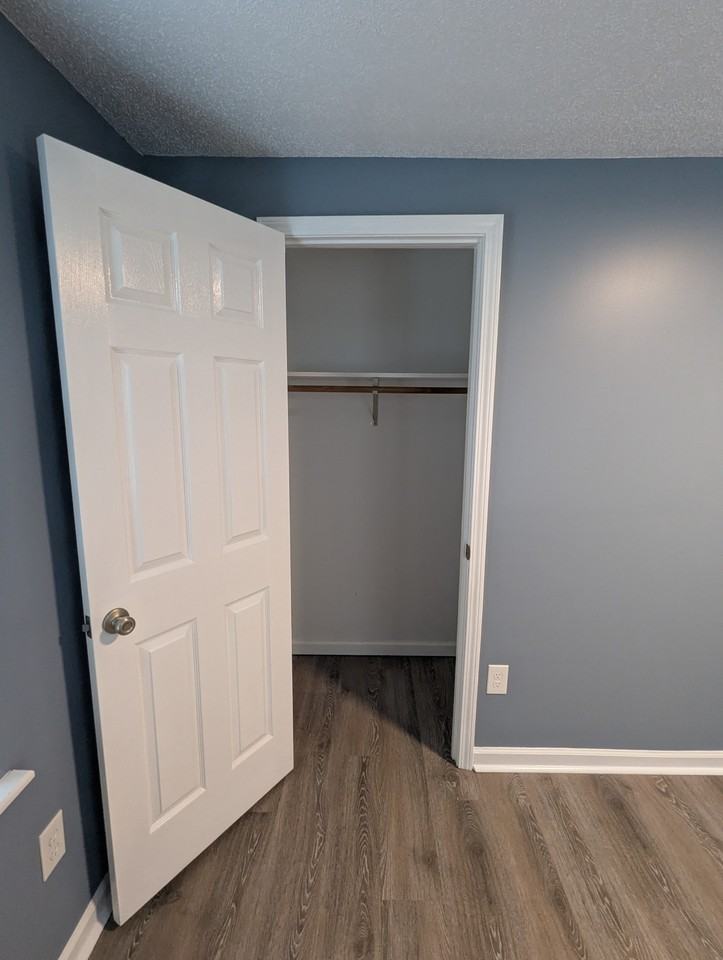 1012 Oak St #1 - Photo 4 of 13